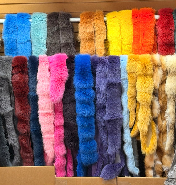 Dyed_blue_fox_skin_stripping_g