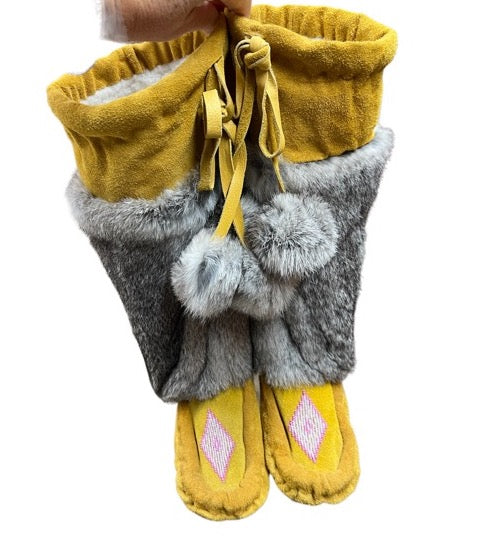 Women's ONE OF A KIND rabbit fur and leather mukluks – Bill Worb