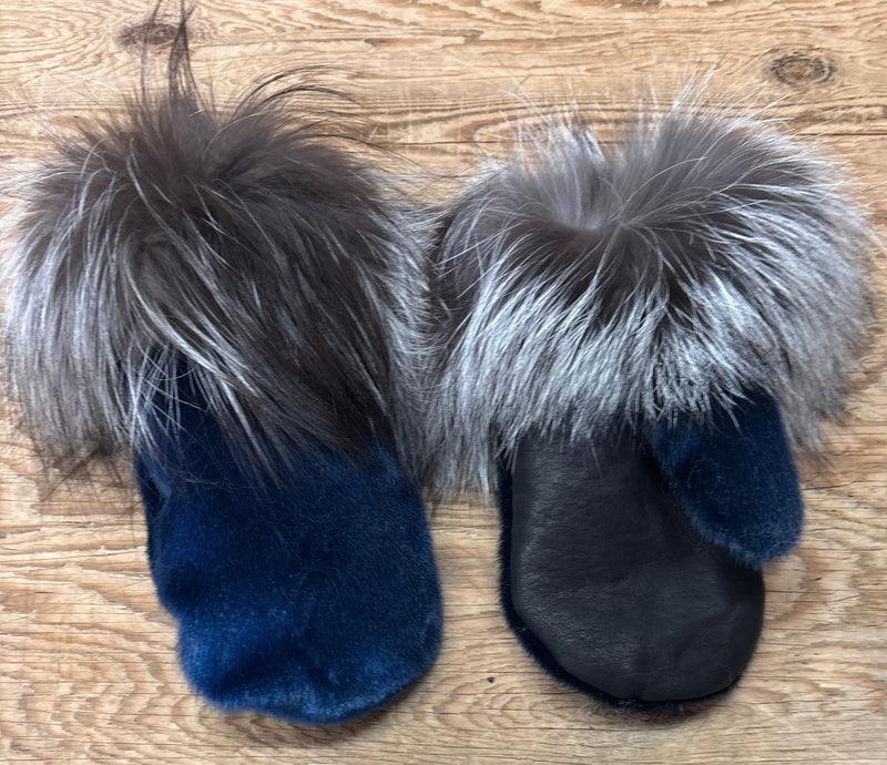 Blue sealskin mitts - Bill Worb Furs