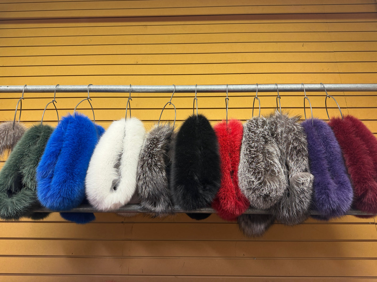 Ladies Fur Headband – Bill Worb Furs Inc display picture 1