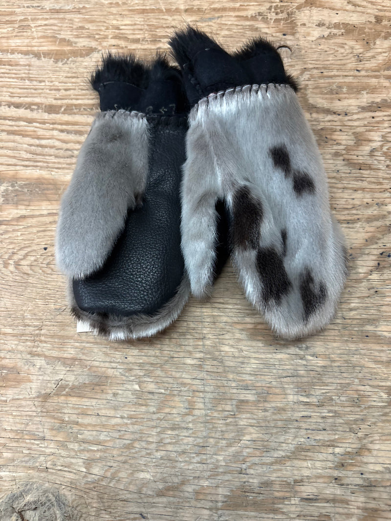Kids seal skin mitts - Bill Worb Furs