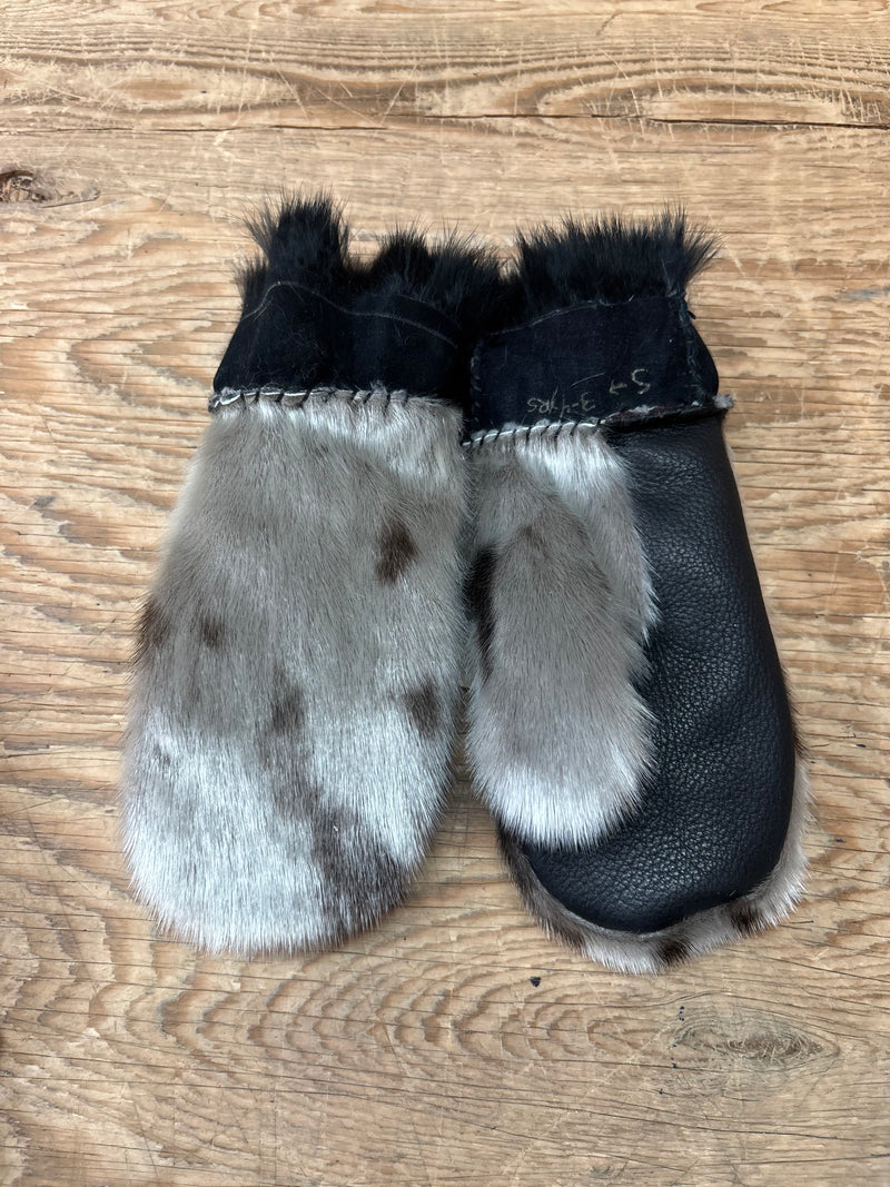 Kids seal skin mitts - Bill Worb Furs