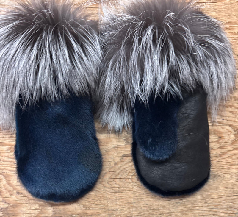 Blue sealskin mitts - Bill Worb Furs