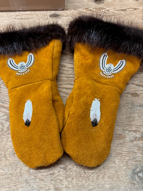 Handmade fur and leather gauntlets - Bill Worb Furs