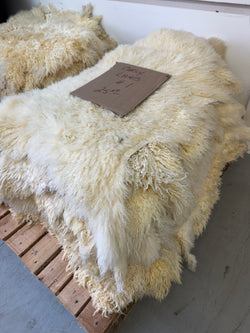 Natural curly lamb - Bill Worb Furs