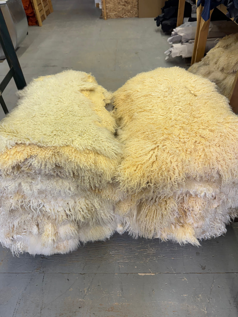 Natural curly lamb - Bill Worb Furs