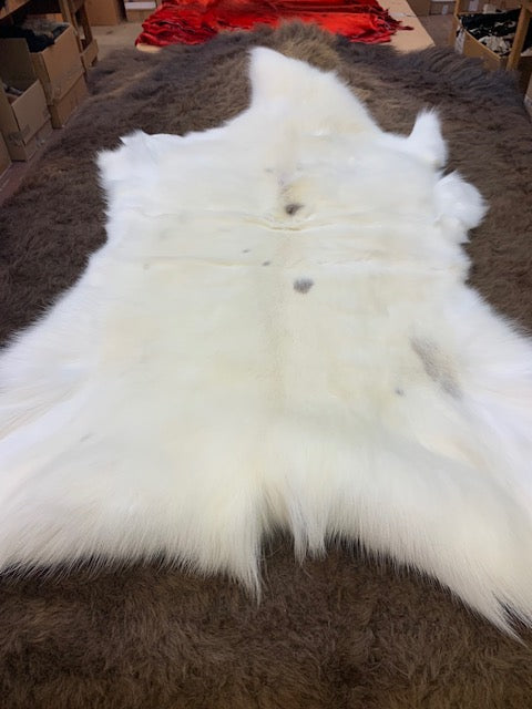 Reindeer-Caribou Fur Hides – Bill Worb Furs Inc.