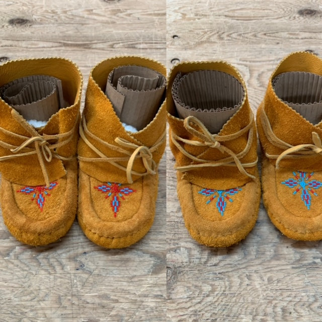 Youth wrap around moccasins hand made - Bill Worb Furs