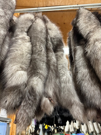 Commercial Quality Silver Fox Parka Hood Ruffs – Bill Worb Furs Inc.